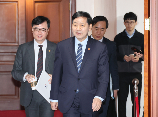 구윤철 부총리 겸 재정경제부 장관이 10일 서울 종로구 정부서울청사에서 열린 대외경제장관회의에 참석하고 있다. 연합뉴스