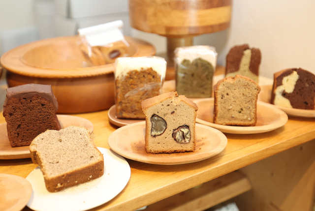 '1인 베이크 숍 ‘사이에 베이크’에서 판매하는 파운드케이크. 이재찬 기자 chan@
