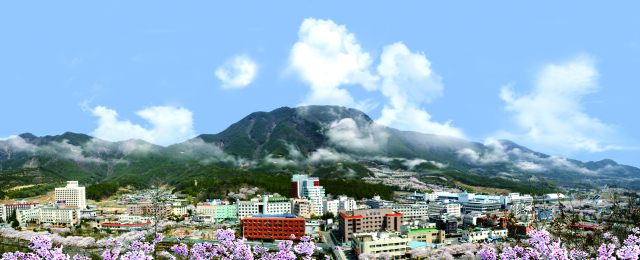 경남 창녕군 부곡온천관광특구가 적극적 체질 개선과 마케팅 노력 등으로 침체기를 빠져나왔고, ‘핫플’ 변신에 성공해 주목을 받고 있다. 창녕군 제공