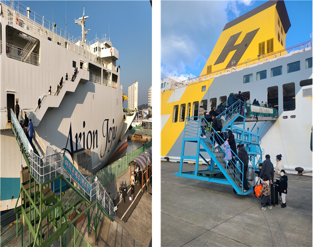 (왼쪽) 제주-고흥 항로를 운항하는 ‘아리온 제주호’에 여객들이 승선하고 있다. (오른쪽) 제주-완도 항로를 운항하는 ‘한일골드스텔라호’에 여객들이 승선하고 있다. KOMSA 제공