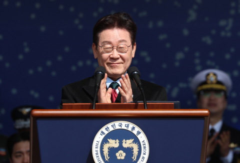 이 대통령 “기존 다주택자 대출연장·대환대출 규제 검토 지시”