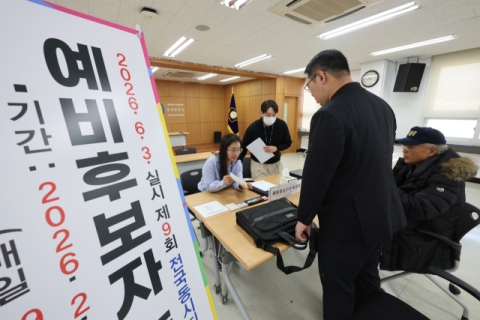 부산서도 선거 레이스 막 올라… 민주 “탈환” 국힘 “수성”