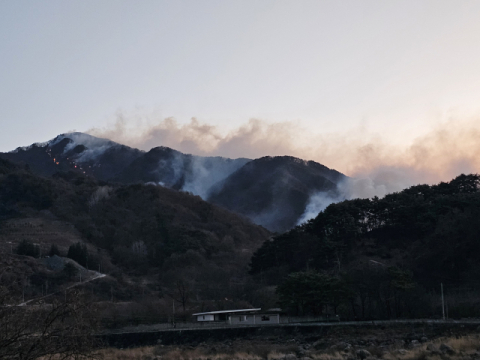 사흘째 이어지는 함양 산불…국가소방동원령까지