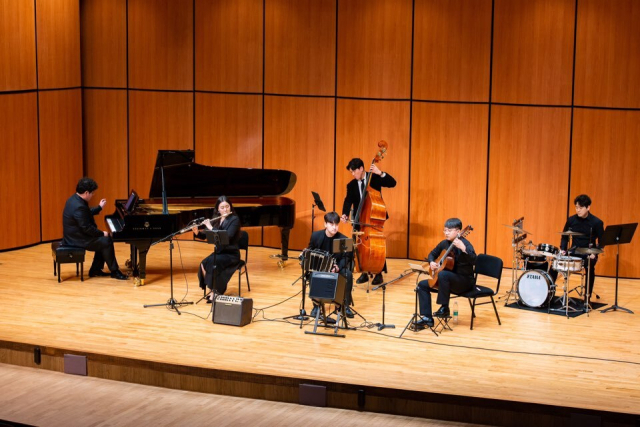 내달 을숙도문화회관에서 열리는 제83회 예술공감에서 ‘K-클래식 헌터스: 앙상블 원더’를 공연할 연주단체 '아트내상스'. 을숙도문화회관 제공
