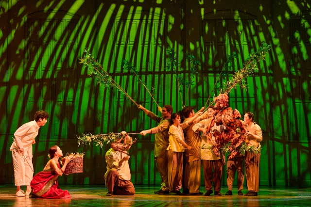 '라이프 오브 파이' 공연 스틸. 출연진은 박정민, 송인성, 퍼핏티어 박재춘 외. 에스앤코 제공