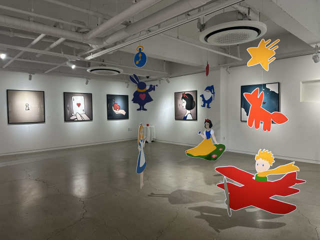 'Into the story: 동화는 사라지지 않았다' 전시 전경, 솔트갤러리 제공