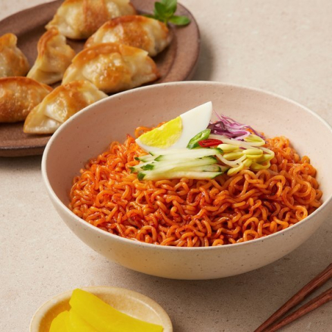 대기업에서도 팔도비빔쫄면 등 쫄면 제품을 잇따라 내놓고 있다. 팔도 제공