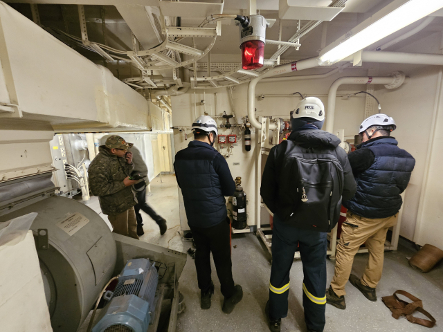 해양수산부 이전과 해양 특화 창업 지원책에 힘입어 부산이 해양신산업 창업 기지로 주목받고 있다. 부산 동구 초량동 해운항만 특화 창업 지원 공간인 '1876 BUSAN'에 입주한 조선·해양분야 서비스 온라인 거래플랫폼 '바인플랜트'의 작업 모습. 부산항만공사 제공