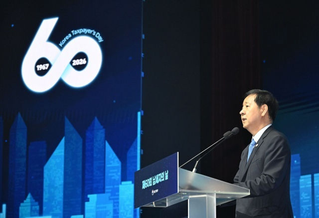 봉준호·김연아 모범납세자 표창...김성주·고창석·오연수도 선정 - 뉴스 썸네일 이미지