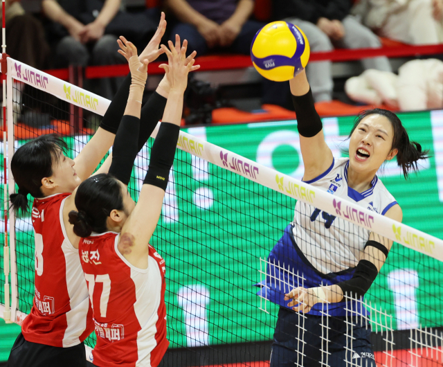 올시즌을 끝으로 은퇴를 선언한 부산 남성여고 출신 여자 배구선수 양효진. 연합뉴스