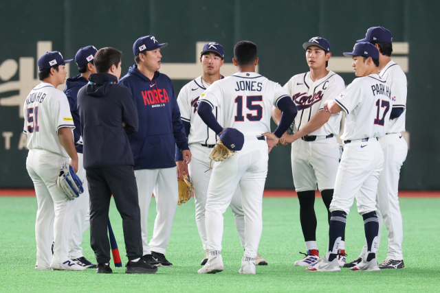 월드베이스볼클래식(WBC) 개막을 하루 앞둔 4일 일본 도쿄돔에서 한국 대표팀이 훈련하고 있다. 연합뉴스