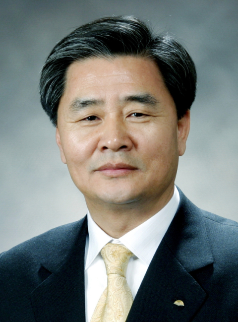 영광도서 김윤환 대표, 납세자의 날 국세청장 표창