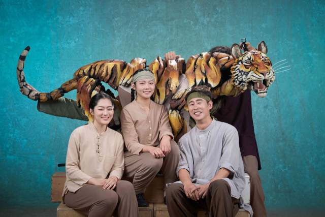 퍼핏티어 임우영, 김예진, 박재춘(사진 왼쪽부터). 에스앤코 제공