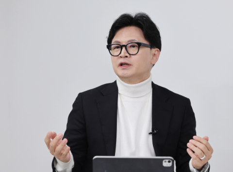 한동훈 “尹 정치했어도 코스피 6000” 발언에 여권 발끈