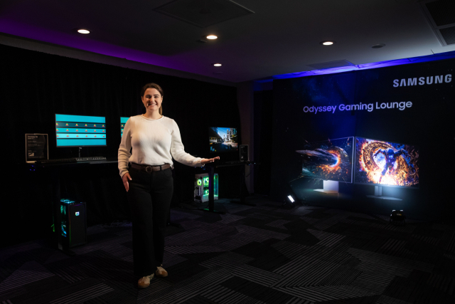 삼성전자 모델이 ‘GDC 페스티벌 오브 게이밍 2026’에서 부스를 소개하고 있다.삼성전자 제공