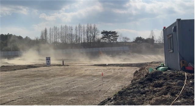 비산먼지를 다량 발생시키는 토목공사 현장. 부산시 제공