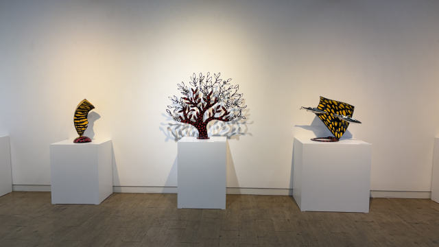 2026 진영섭 개인전 ‘색과 패턴이 이끄는 시선’ 설치 전경. 김은영 기자 key66@