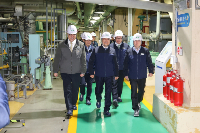 김회천 한수원 사장이 취임 첫 날인 18일 고리원자력본부에서 현장경영을 펼쳤다. 한수원 제공