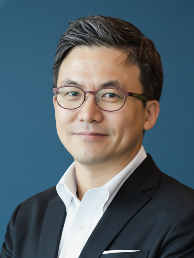 38년 만에 '순혈주의' 깬 세븐일레븐...적자 늪 탈출할까 - 뉴스 썸네일 이미지