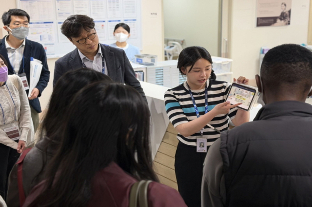 미국 스탠퍼드대학교 경영대학원생들이 좋은강안병원을 방문해 한국의 디지털 헬스케어 현장을 확인했다. 좋은강안병원 제공