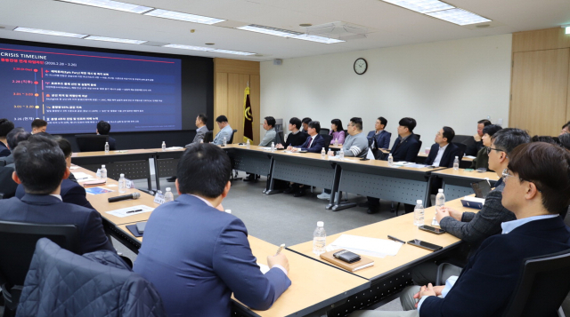 중동 전쟁으로 인한 해운업계의 애로사항을 청취하고, 선사들에 대한 금융지원 방안을 안내하기 위해 27일 오전 서울 여의도에서 해양수산부, 한국해양진흥공사, 한국해운협회 및 선사가 모여 간담회를 개최했다. 해수부 제공