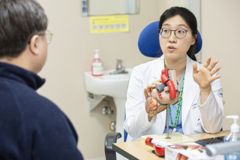 갑자기 극심한 가슴·등 통증 나타나면 즉시 응급실로