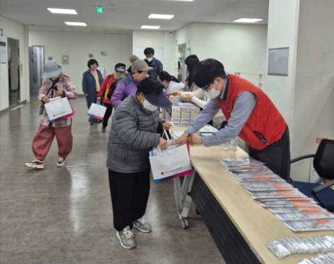 한국건강관리협회 부산동래, 부산사회복지종합센터서 건강 홍보 활동
