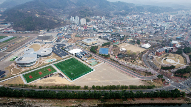 ‘시니어 친화형 국민체육센터’가 들어설 경남 의령군 의령읍 서동리 전경. 의령군 제공