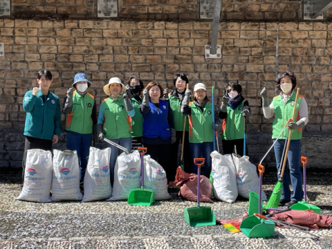 북구 만덕3동 자율방재단, 덕천천 일대 환경정비 및 재해 예방 활동 펼쳐