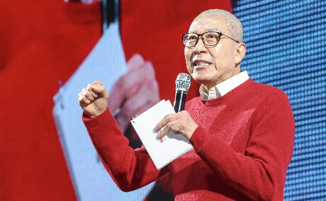 지난달 24일 부산 사직실내체육관에서 ‘글로벌허브도시 부산을 말하다’ 시정보고회가 열려 박형준 부산시장이 시정 브리핑을 하고 있다. 김종진 기자 kjj1761@