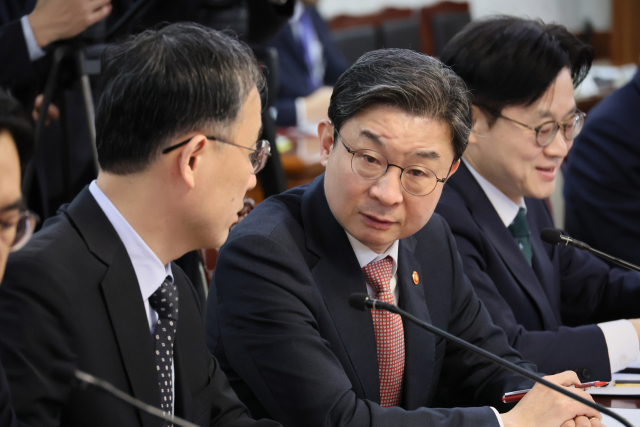 AI ‘미토스’ 충격에…금융위, 금융사 비상소집