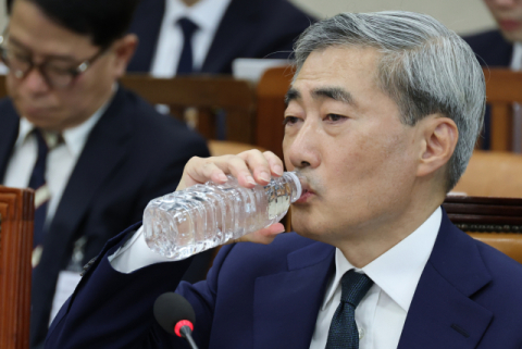 신현송 한국은행 총재 후보자에 야 “신변에 문제” 여 “이론과 실무 겸비”