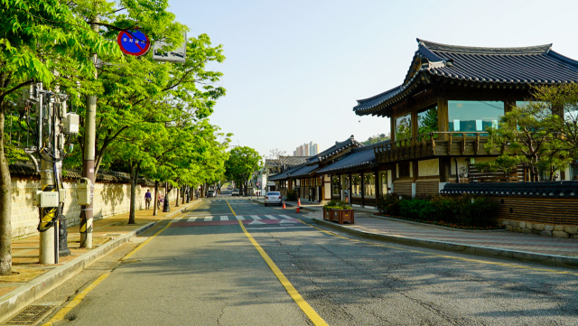 새 단장한 김해한옥체험관 전경. 김해문화관광재단 제공