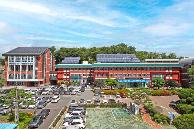 산청군청. 부산일보DB