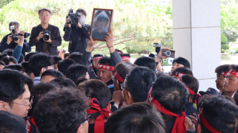 ‘화물연대 조합원 사상’ 40대 운전자 살인 혐의 구속영장 청구(종합)