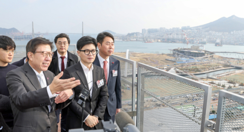 한동훈·박형준 ‘보수 연대’, 부산 선거판 잠재 변수로