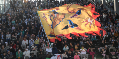 바다를 건너 부산에서 모이자!