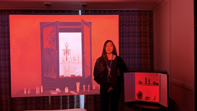 ‘루프 플러스’를 위해 특별히 제작한 2026년 신작 영상 ‘아이콘의 마지막 소원’을 공개한 한국계 중국인 작가 제네시스 카이 작가. 김은영 기자 key66@