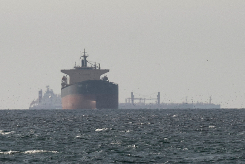 호르무즈해협 내 한국 선사 운용 화물선 폭발·화재...“우리 선박·선원 안전 확보에 총력” [종합]