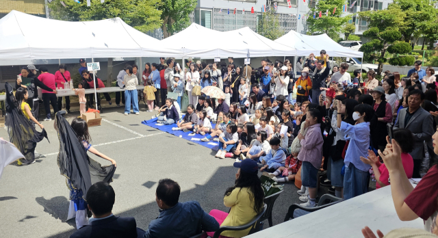 새마을문고용남면분회는 지난 25일 용남면새마을작은도서관에서 어린이 큰잔치를 열었다. 사무국 제공