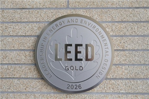 LEED 골드 등급 현판. SK바이오사이언스 제공