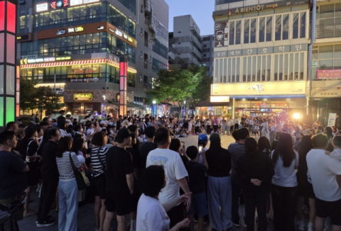 지난해 기장군 정관돌고래분수광장 거리공연 진행 모습.(기장군 제공)