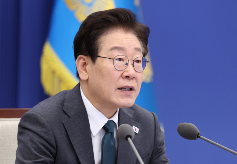李대통령, '헬기 이송 특혜'에 
