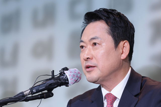 국민의힘 장동혁 대표가 8일 서울 중구 한국프레스센터에서 열린 서울외신기자클럽 초청 외신기자 간담회에서 모두발언하고 있다. 연합뉴스