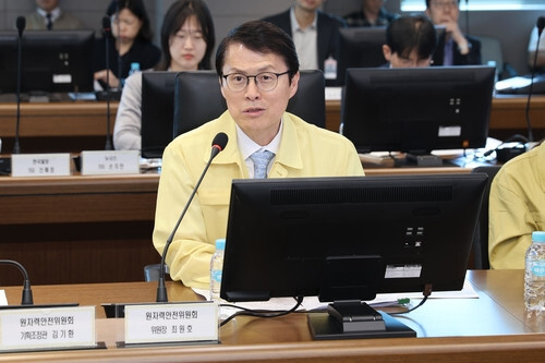 최원호 원자력안전위원장이 지난 19일 울산 울주군 새울원자력발전소에서 출입기자단과 현장 간담회를 갖고 있다. 원자력안전위원회 제공