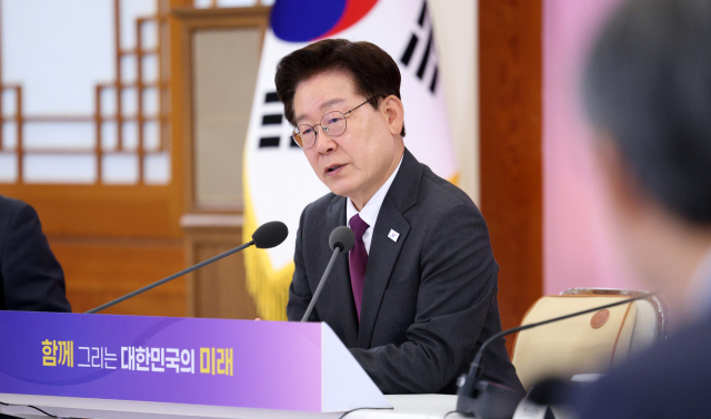 이재명 대통령이 21일 청와대에서 열린 대통령 자문회의·위원회 간담회에서 발언하고 있다. 연합뉴스