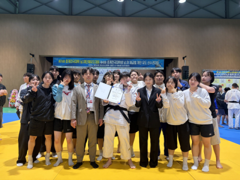 2026 춘계 전국 남녀 대학유도연맹전에서 은메달을 획득한 허가은 학생. (동의과학대 제공)