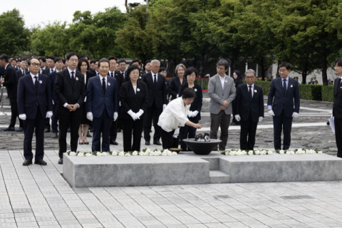 경남지사 여야 후보 주말 연휴 표심 얻기 분주