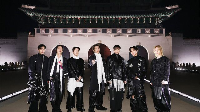 지난 4월 서울 광화문 광장에서 'BTS 컴백 라이브: 아리랑' 공연을 하고 있는 그룹 방탄소년단(BTS). 빅히트뮤직 제공
