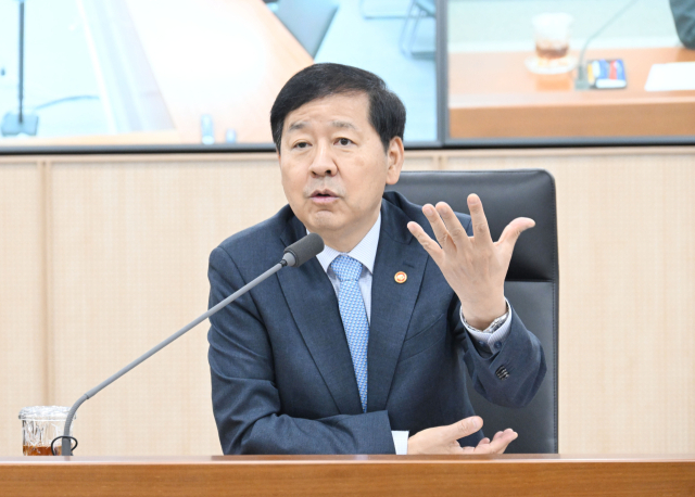 구윤철 "하반기 경제성장전략, 초혁신경제 가속화 방안 담아야" - 뉴스 썸네일 이미지